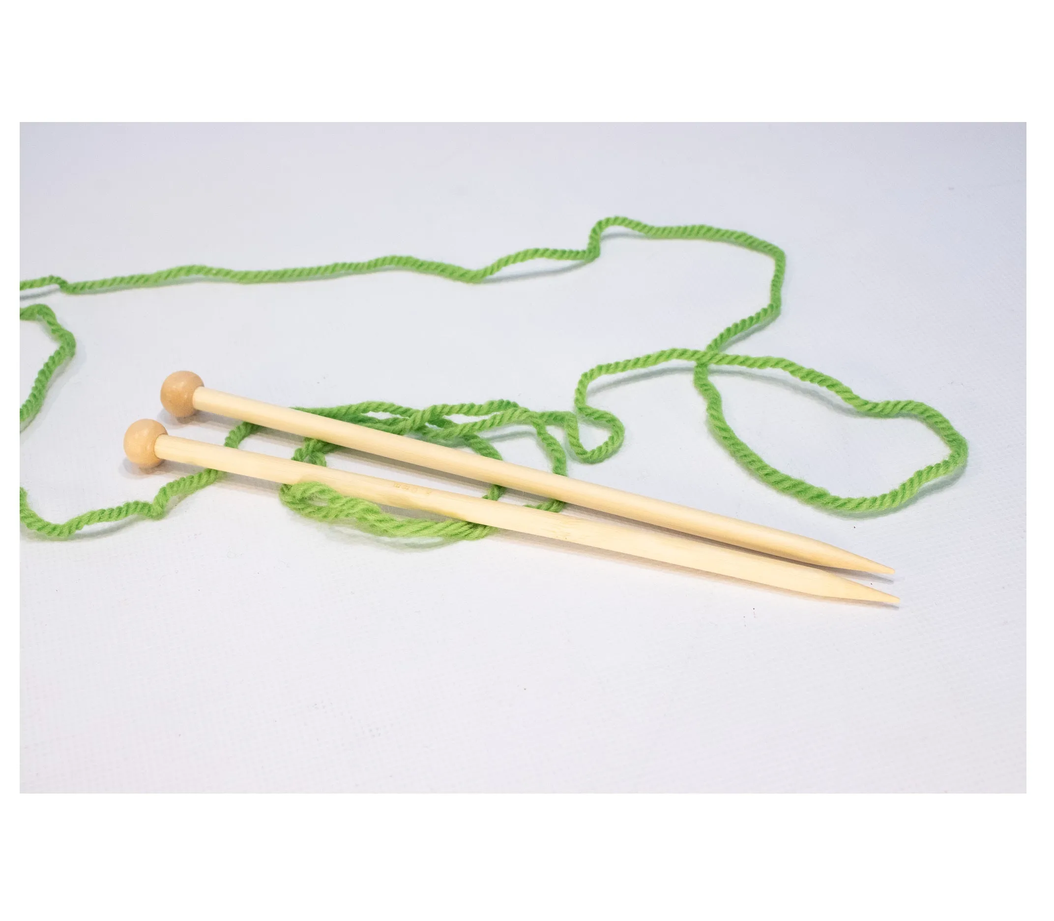 Bamboo Knitting Needles 8mm x 25cm