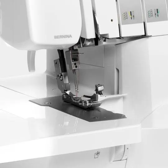 Bernina L460 overlocker Ex Display Save £80