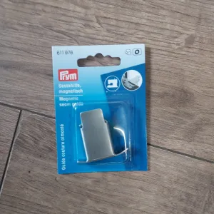 Prym Magnetic Seam Guide